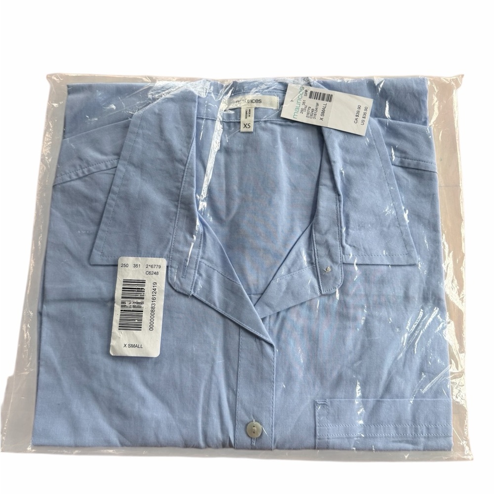 NWT Maurices Women’s Light Blue Long Sleeve Button Down Shirt - Size XS